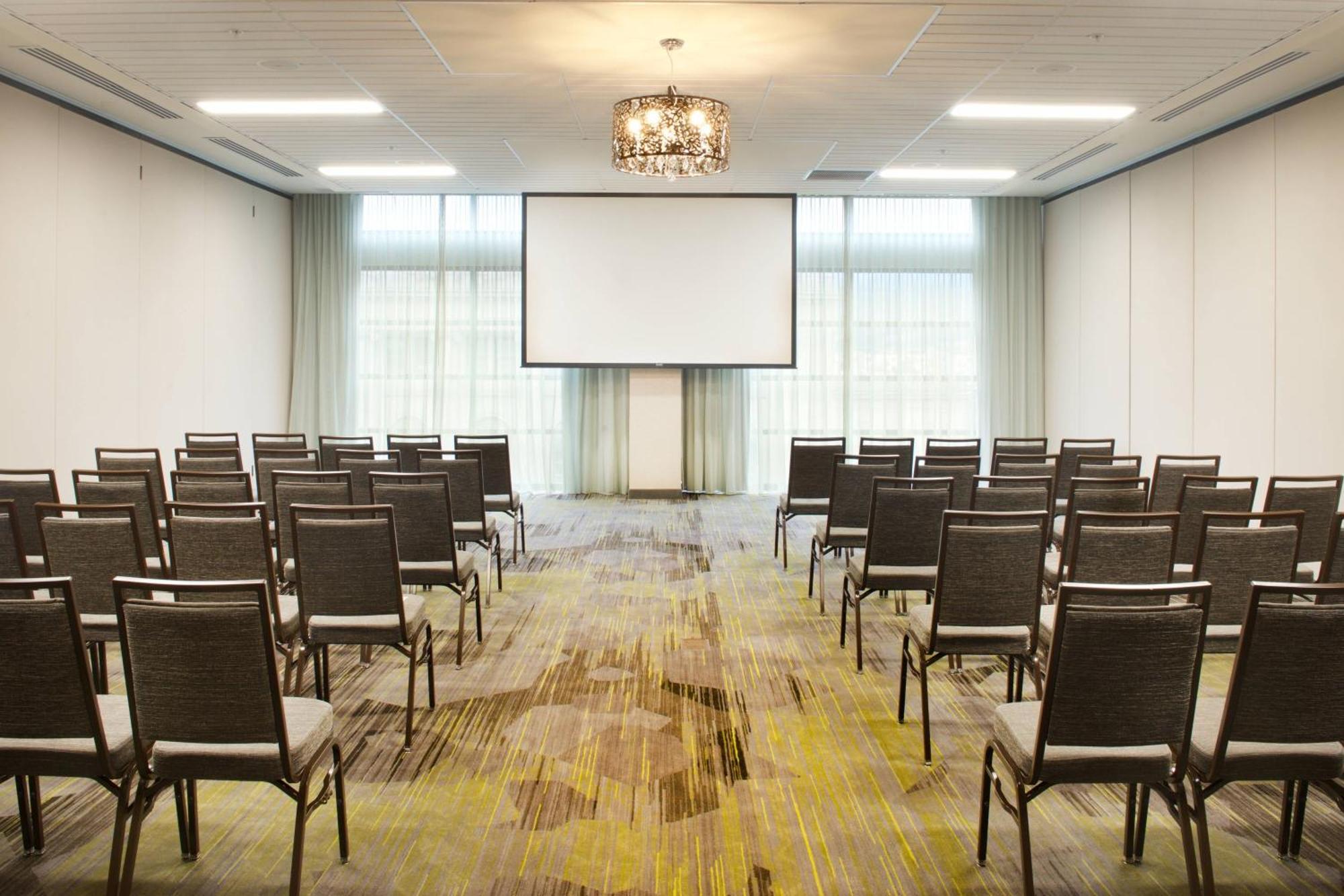 Courtyard By Marriott Seattle Everett Downtown Εξωτερικό φωτογραφία