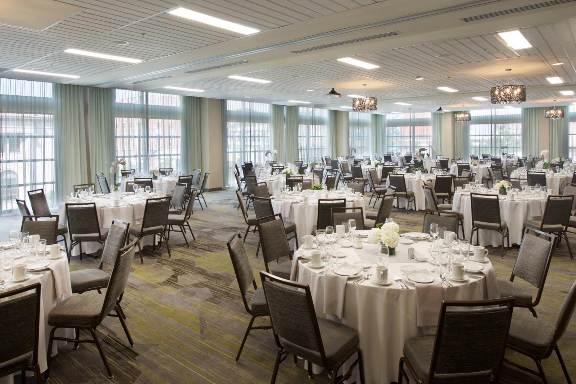 Courtyard By Marriott Seattle Everett Downtown Εξωτερικό φωτογραφία