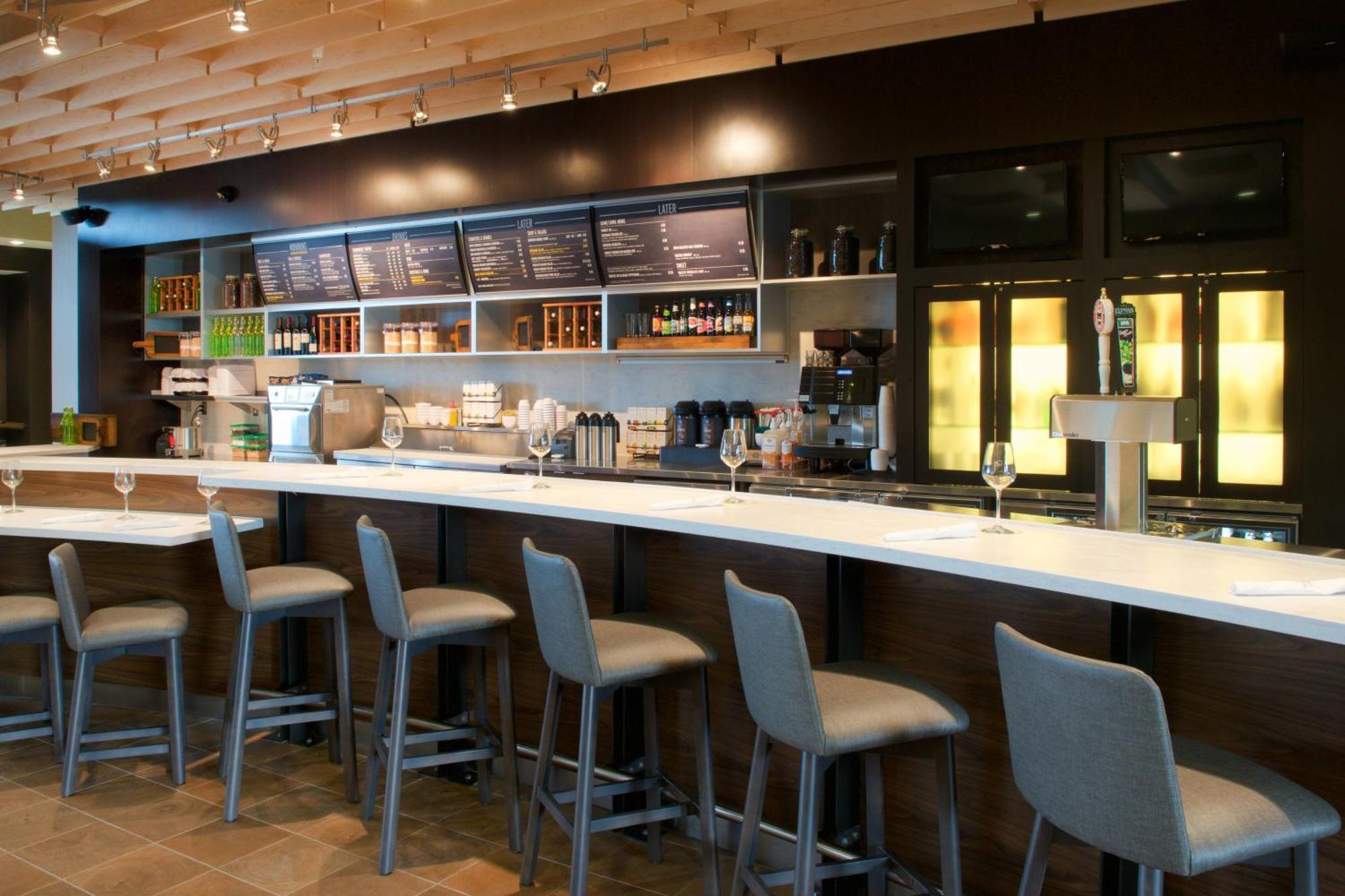 Courtyard By Marriott Seattle Everett Downtown Εξωτερικό φωτογραφία
