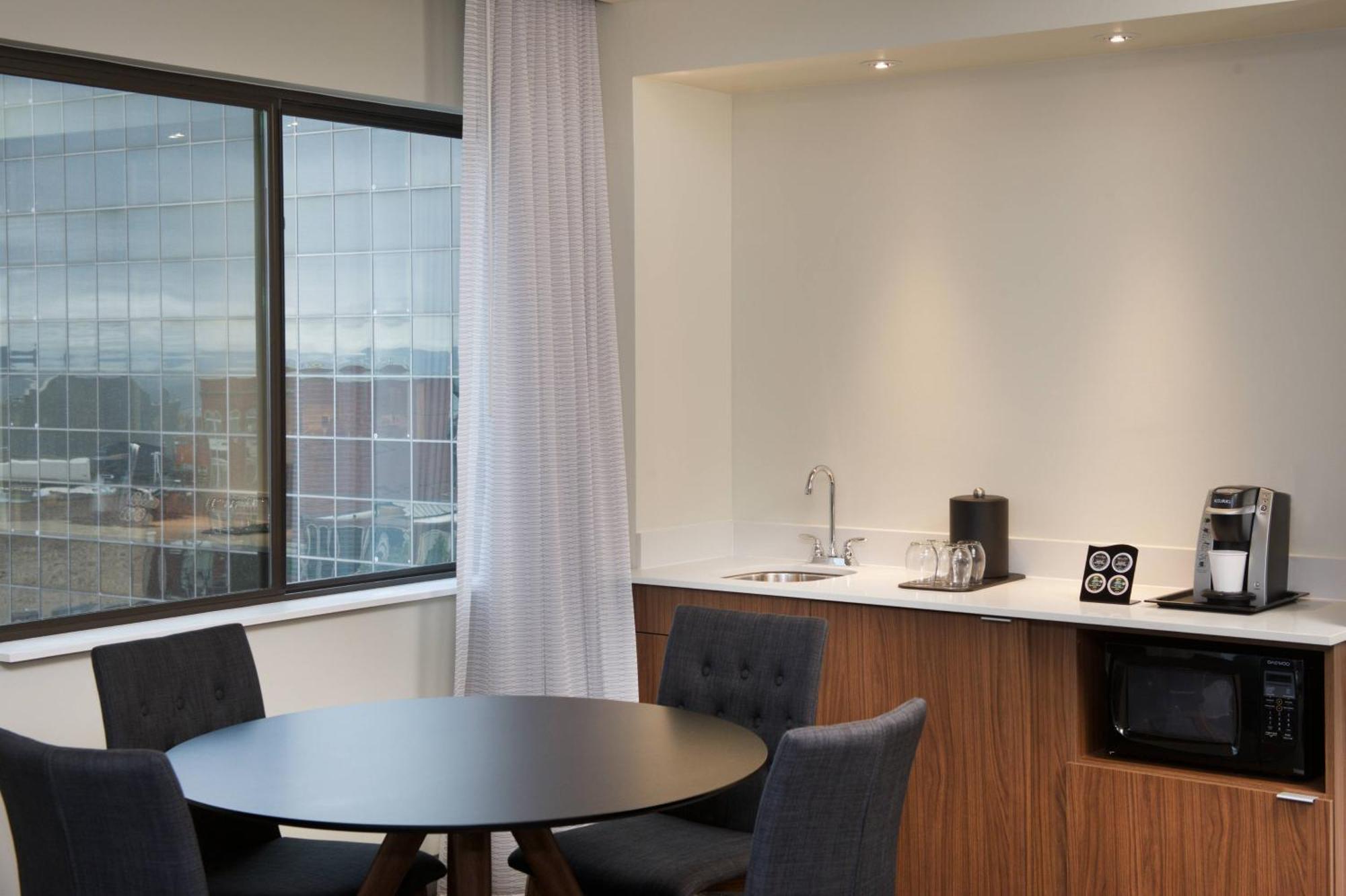 Courtyard By Marriott Seattle Everett Downtown Εξωτερικό φωτογραφία