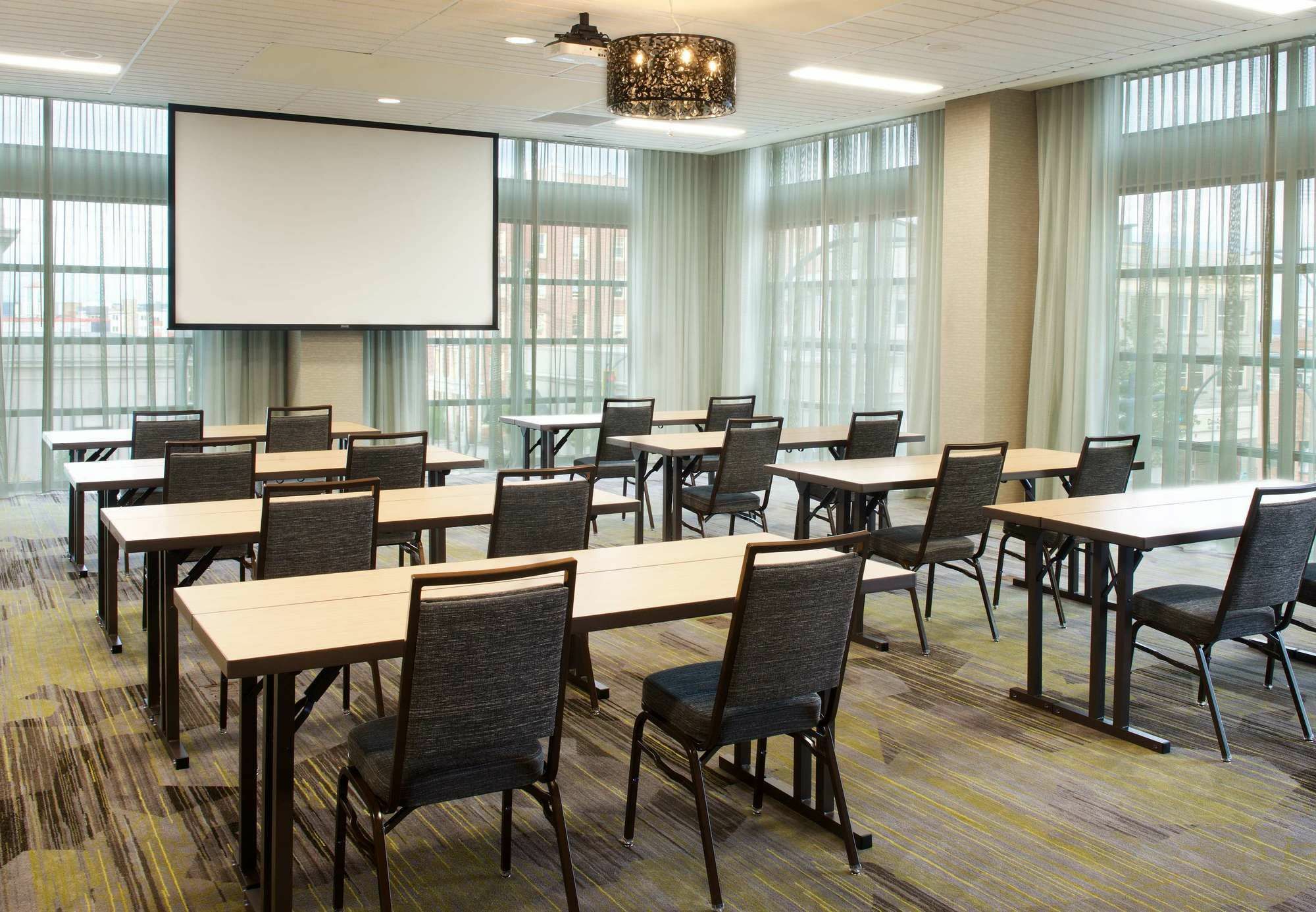 Courtyard By Marriott Seattle Everett Downtown Εξωτερικό φωτογραφία