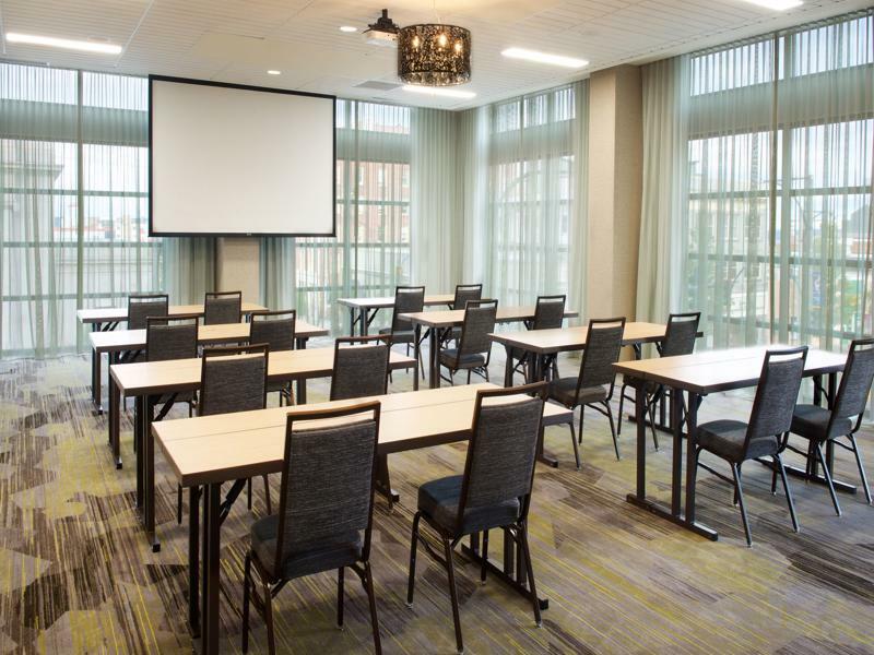 Courtyard By Marriott Seattle Everett Downtown Εξωτερικό φωτογραφία